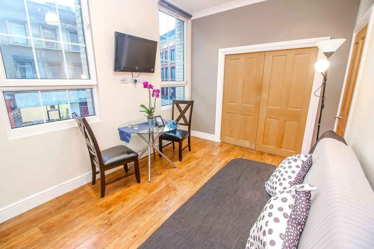 Apartment City View Flat @ Liverpool St. London