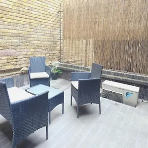 Spacious 3 Bed Flat Near Liverpool Street, Spitalfields Appartement
