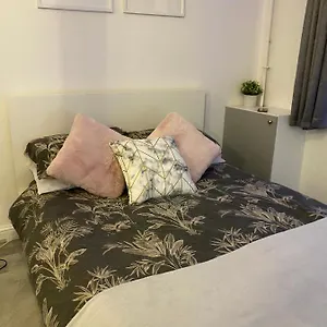 Cosy 1 Bedroom Appartement